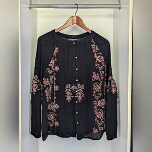 Long Sleeve with Flowers details